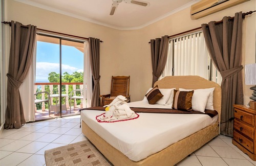 Glacis Casa | Carana Hilltop Villa