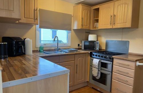 Forest of Dean Casa | Caravan 5 by The River Severn, dog friendly, great for contractors, walkers and fishing on the river