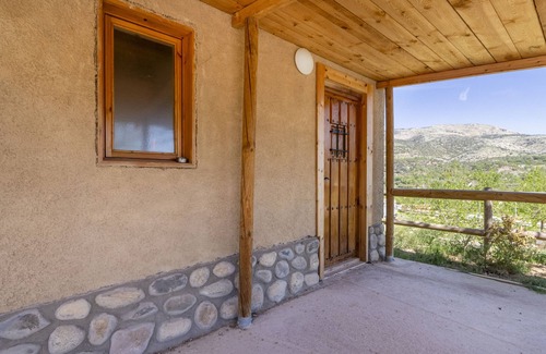Alos de Balaguer Alquiler De RV | Caravana 'Bungalow 2' con vistas a la montaña, Wi-Fi y aire acondicionado
