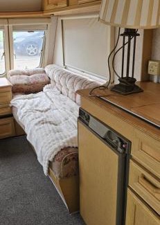 Leicester Otro | Caravan