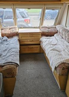 Leicester Otro | Caravan
