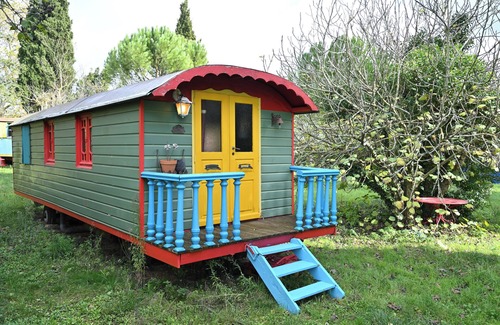 Pech-Luna Apartamento | Caravana 'Roulotte Félicie ' con piscina compartida, jardín privado y Wi-Fi