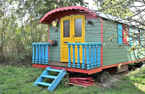 Pech-Luna Apartamento | Caravana 'Roulotte Félicie ' con piscina compartida, jardín privado y Wi-Fi