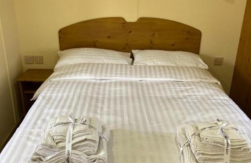 Newton Stewart Chalet De Esquí | Caravan - Sleeps 4 - Pet friendly - Parking