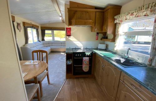 Newton Stewart Chalet De Esquí | Caravan - Sleeps 4 - Pet friendly - Parking