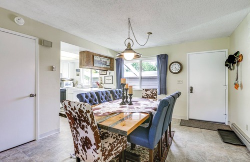 Carbondale Condominio | Carbondale Condo w/ Balcony & On-Site Fly Fishing!