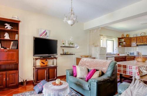 Camparca Casa | Carcavelos Villa with Pool