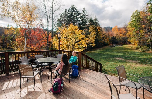 Bristol Condominio | Cardigan Mt Basecamp Comfort: Hiker Breakfast, Shared Bath, Onsite Trail Access