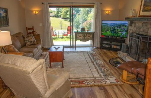 Blowing Rock Apartamento | Cardinal 104