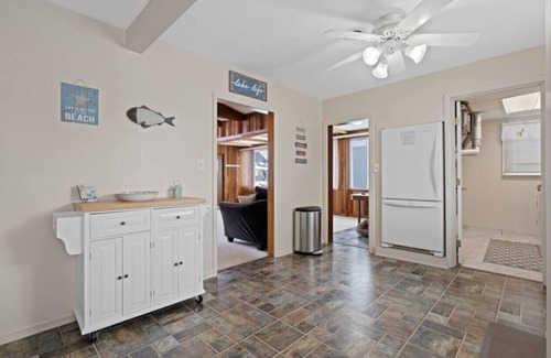 Lexington Casa | Cardinal Cottage Retreat! 4 Homes Away from beach!