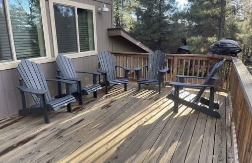 Munds Park Casa | Cardinal Nest: Modern Cabin in Munds Park - 20 min to Flag and 40 min to Sedona