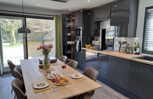 Looe Cabina | Cardinham Lodge 3 bedroom - max 6 occ - VP4