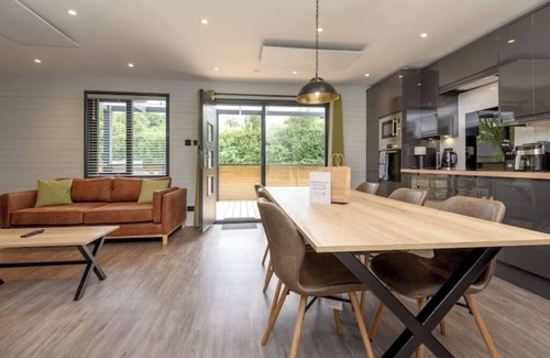 Looe Cabina | Cardinham Lodge : 3 bedroom - max 6 occ - VP9