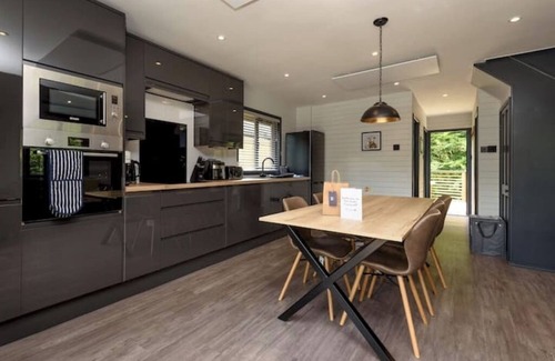 Looe Cabina | Cardinham Lodge : 3 bedroom - max 6 occ - VP9