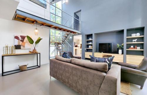 Sunset Beach Casa | Cardita - 3 Bedroom Double Volume Dream