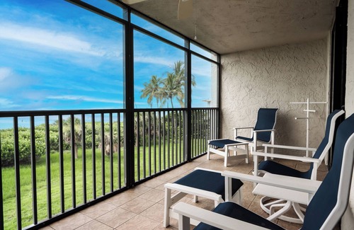 Beachview Country Club Estates Casa | Carefree Beachfront Sanibel Rental - Compass Point 152