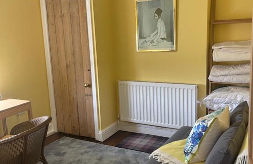 Richmond Casa | Caretaker’s Cottage