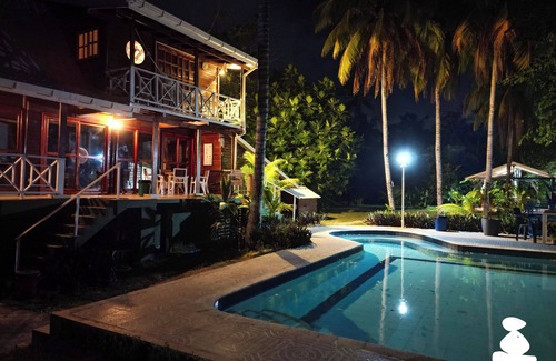 Punta Sur Casa | Caribbean Villa with Private Pool and Yard, Perfect for Families and Groups