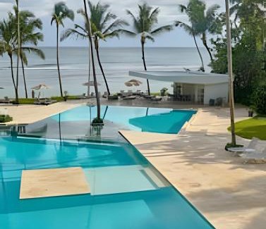 Juan Dolio - El Pueblo Apartamento | Caribbean Sea Waves View, Beachfront Apt.