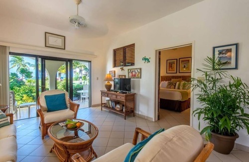 West End Village Hotel | Caribbean Getaway | Room w/ Full Kitchen & Patio | Steps Away from the Beach