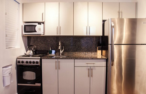 Hollywood Hotel | Caribbean Resort Suites