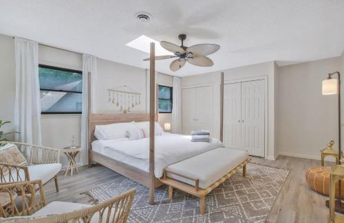 Stevensville Casa | Caribbean Themed Pool Home - 25 min to USNA