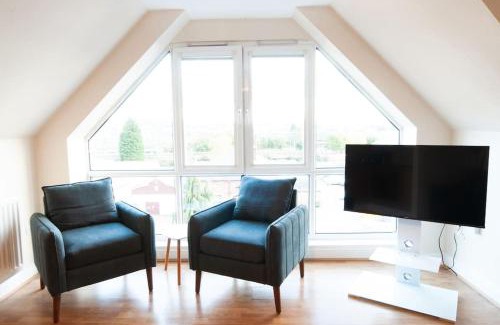 Burton on Trent Apartamento | Caribou Suite-Bright & Spacious 2-Bed, Gated Parking, Close to City & Hospital