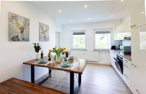 Bielefeld Apartamento | Caricasa: Traumhafte Ferienwohnung Super Gelegen in Bielefeld