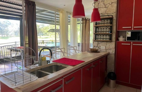Cariló Casa | Carilo para 10, frente al golf con Pileta Climatizada!