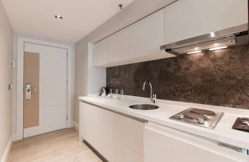 Osmanbey Hotel | Carina Park Suites Nisantasi