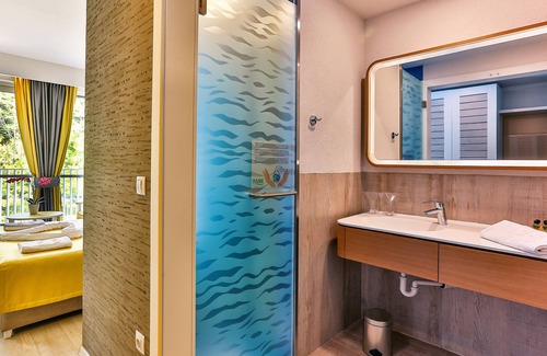 Bijela Hotel | Carine Hotel Park