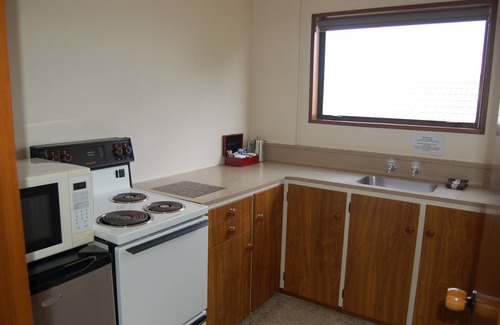 South Dunedin Hotel | Carisbrook Motel