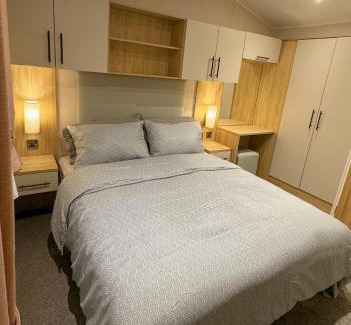 Carlisle Casa | Carlisle CAMELOT HOLIDAY PARK CA65SZ MANOR