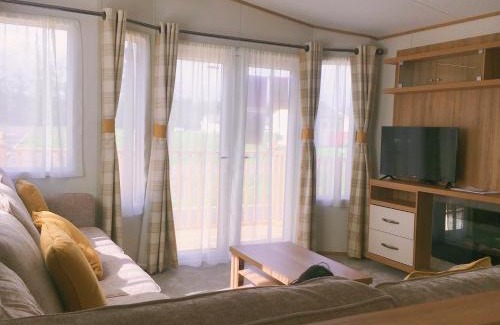 Carlisle Casa | Carlisle CAMELOT HOLIDAY PARK CA65SZ Blenheim