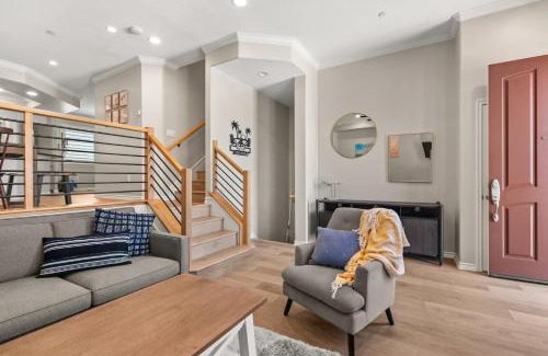 Carlsbad Village Casa | Carlsbad Village Escape 3-Bed 2,5-Bath steps from the beach