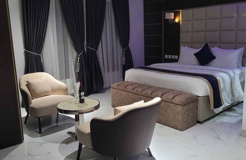 Utako Hotel | Carlton Swiss luxury Residency