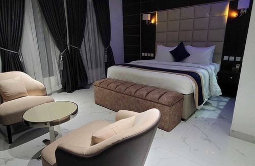 Utako Hotel | Carlton Swiss luxury Residency