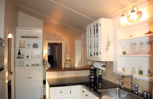 Northeast Carmel Casa | Carmel-by-the-Sea Cottage-Great Walking Location
