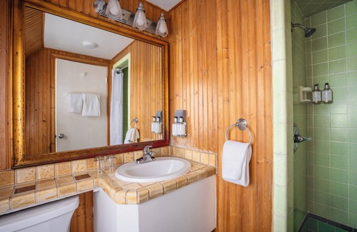 Northwest Carmel Casa | Carmel Fireplace Inn