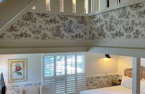 Golden Rectangle Casa | Carmel Green Lantern Inn