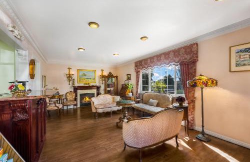 Northeast Carmel Hotel | Carmel Inn & Suites