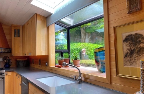 Carmel Woods Casa | Room for Rent Carmel Car Week-7 days Minimum August 8-August 9