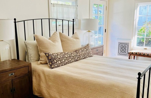 Monterey Cabaña | Carmel Valley 2-bedroom cottage - near wineries, beach, hiking