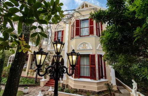Mowbray Casa | Carmichael House Boutique Hotel