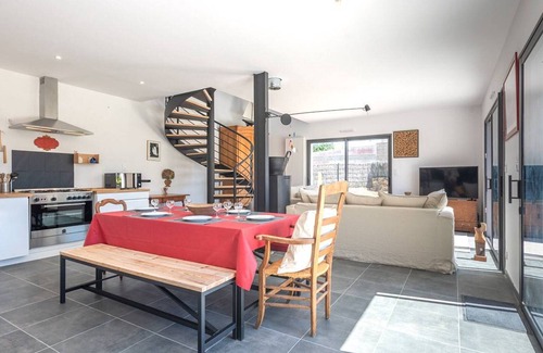 Carnac Villa | Carnac: Villa 4P 80m², Wifi, Jardin Privé, 500m Plages, 9 Pers, Animaux OK, Parking