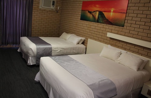 Brockman Hotel | Carnarvon Motel