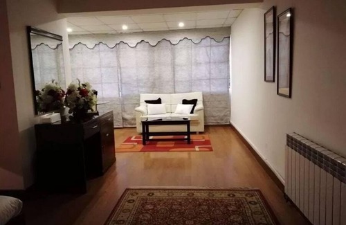 F-7 Sector Casa | Carnations Suites - Habitaciones de lujo en el corazón de Islamabad !!