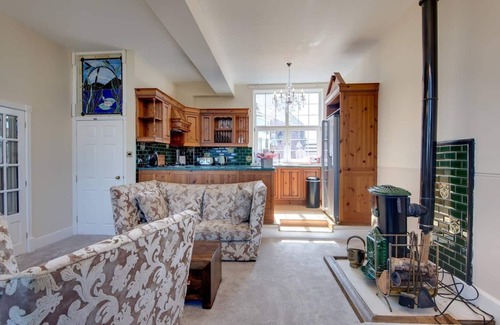 Mexborough Apartamento | Carnegie Library Shakespeare Apartment 3 bed