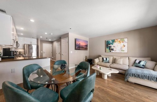 Ocean Park Apartamento | Carnelian Calm Stylish Beachside Escape with Rooftop Pool, BBQ & Ocean Views