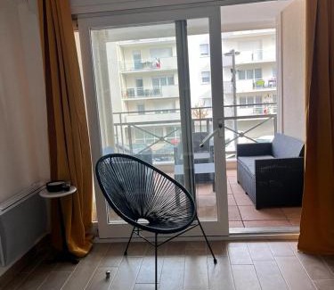 Chevigny-Saint-Sauveur Apartamento | Carol California